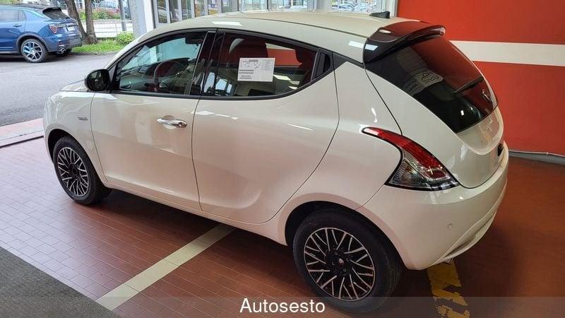 Lancia Ypsilon 1.0 FireFly 5 porte S&S Hybrid Platino