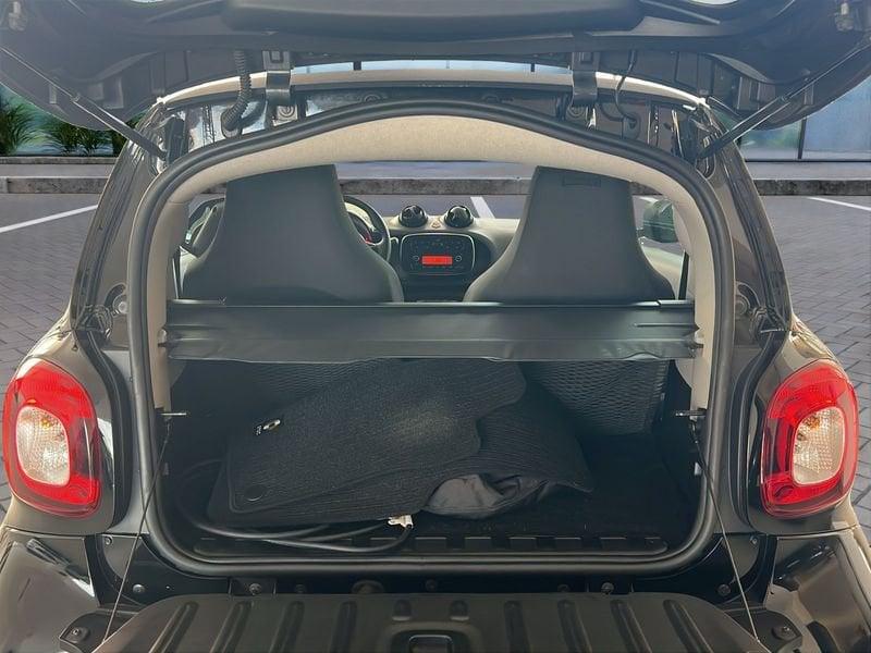 smart fortwo fortwo EQ Pure 22 KW