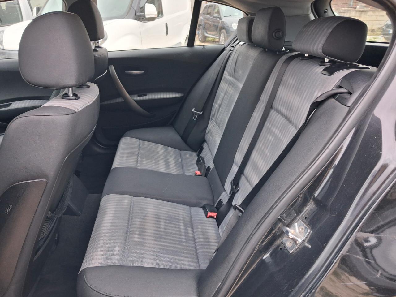Bmw 118 118d cat 5 porte Attiva