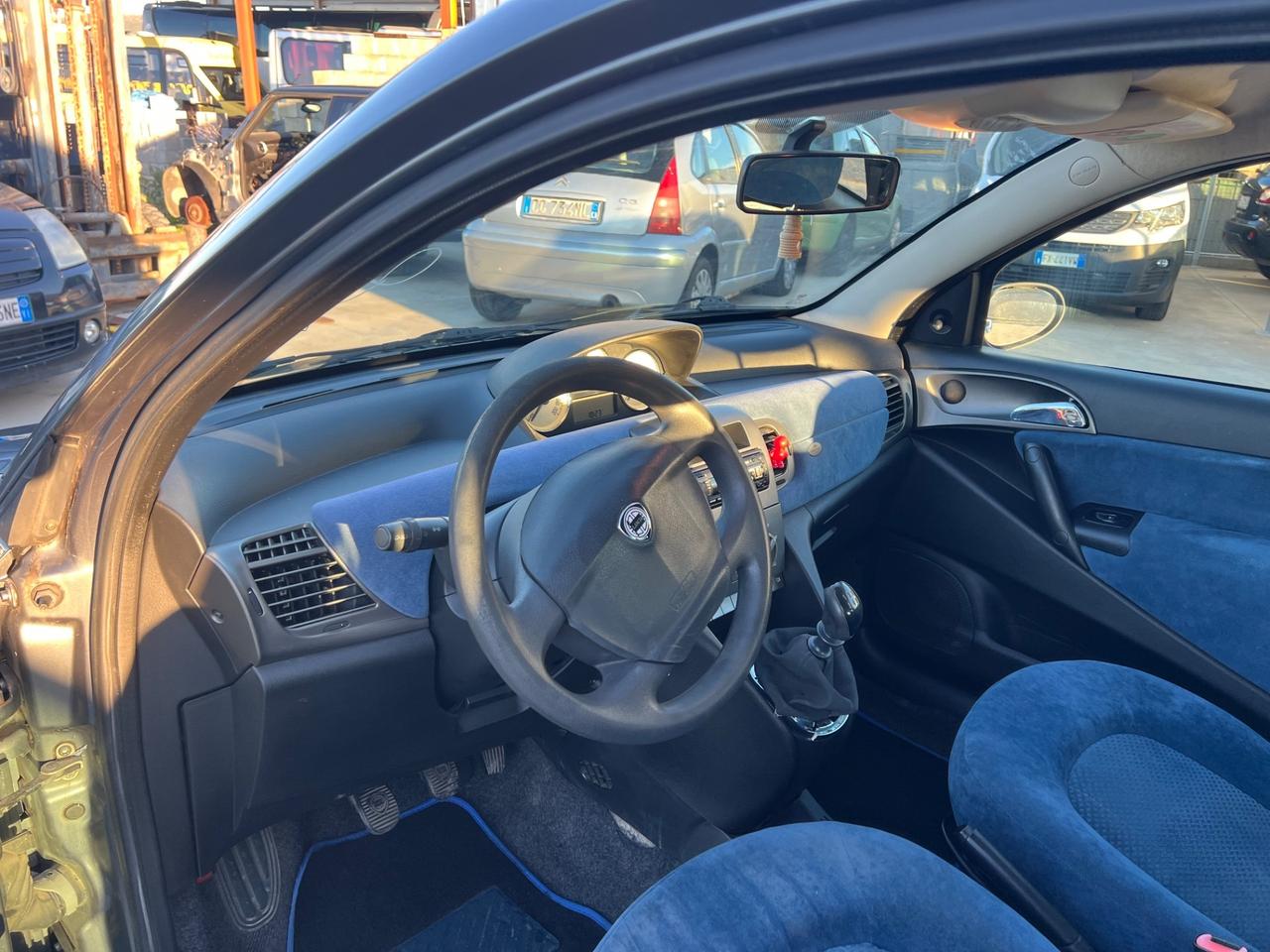 Lancia Ypsilon 1.2 Oro Giallo
