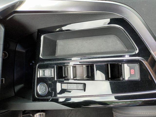 PEUGEOT 5008 BLUEHDI GT 130CV EAT8 7POSTI CARPLAY CAM"18 ITALIA