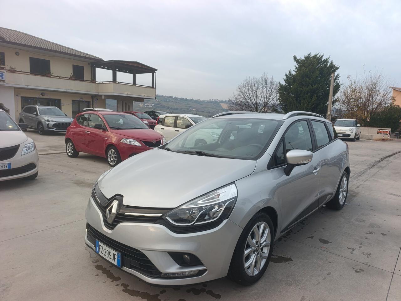 Renault Clio Sporter dCi 8V 90 CV EDC Business