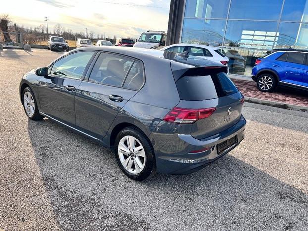 VOLKSWAGEN Golf 2.0 TDI 150 CV DSG SCR Life