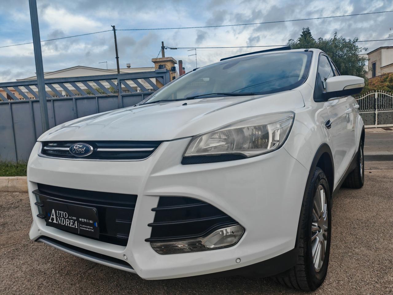 Ford Kuga 2.0 TDCI tetto navig cam pelle 2013