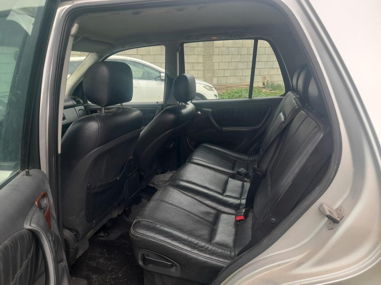 Mercedes-benz ML 270 2.7cc diesel (PRIVATO)- 2000