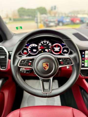 Porsche Cayenne 3.0 tiptronic Red Edition