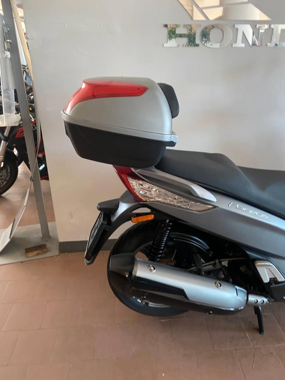 Kymco People GT300i gt