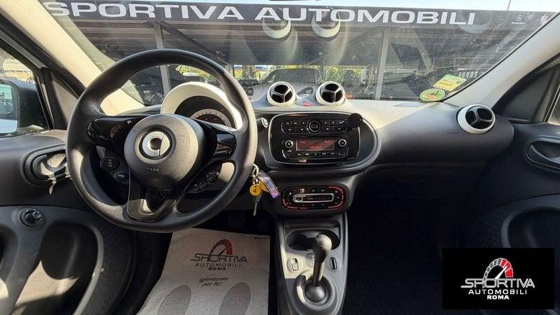 smart forfour RATA MENSILE 246,00 EURO 70 1.0 52kW superpassion