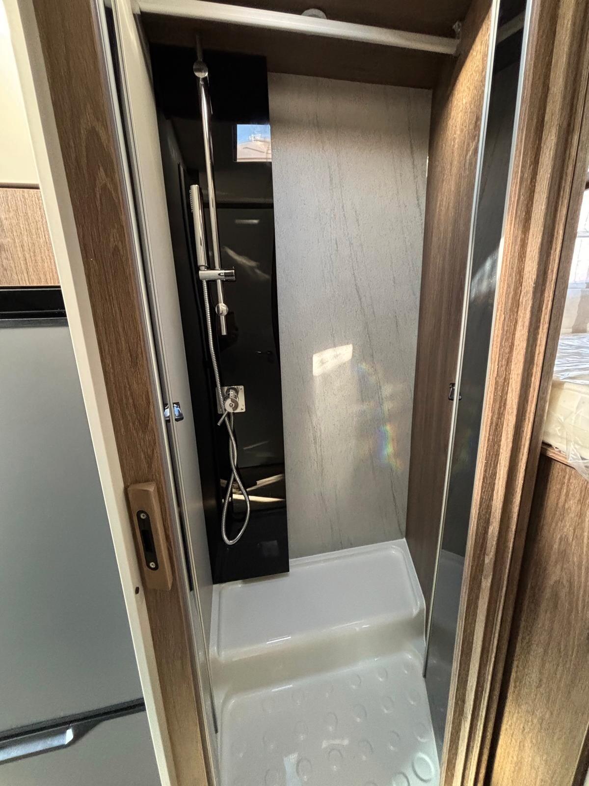 Ci International Magis 87 Integral Selekt camper