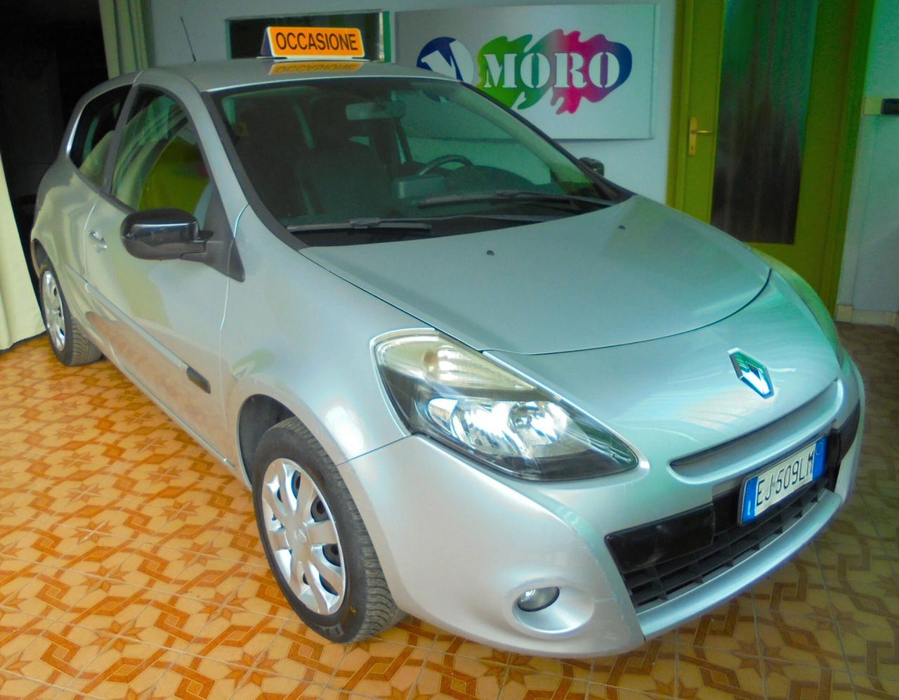 Renault Clio 1200 75 CV 20TH ANNIVERSARY