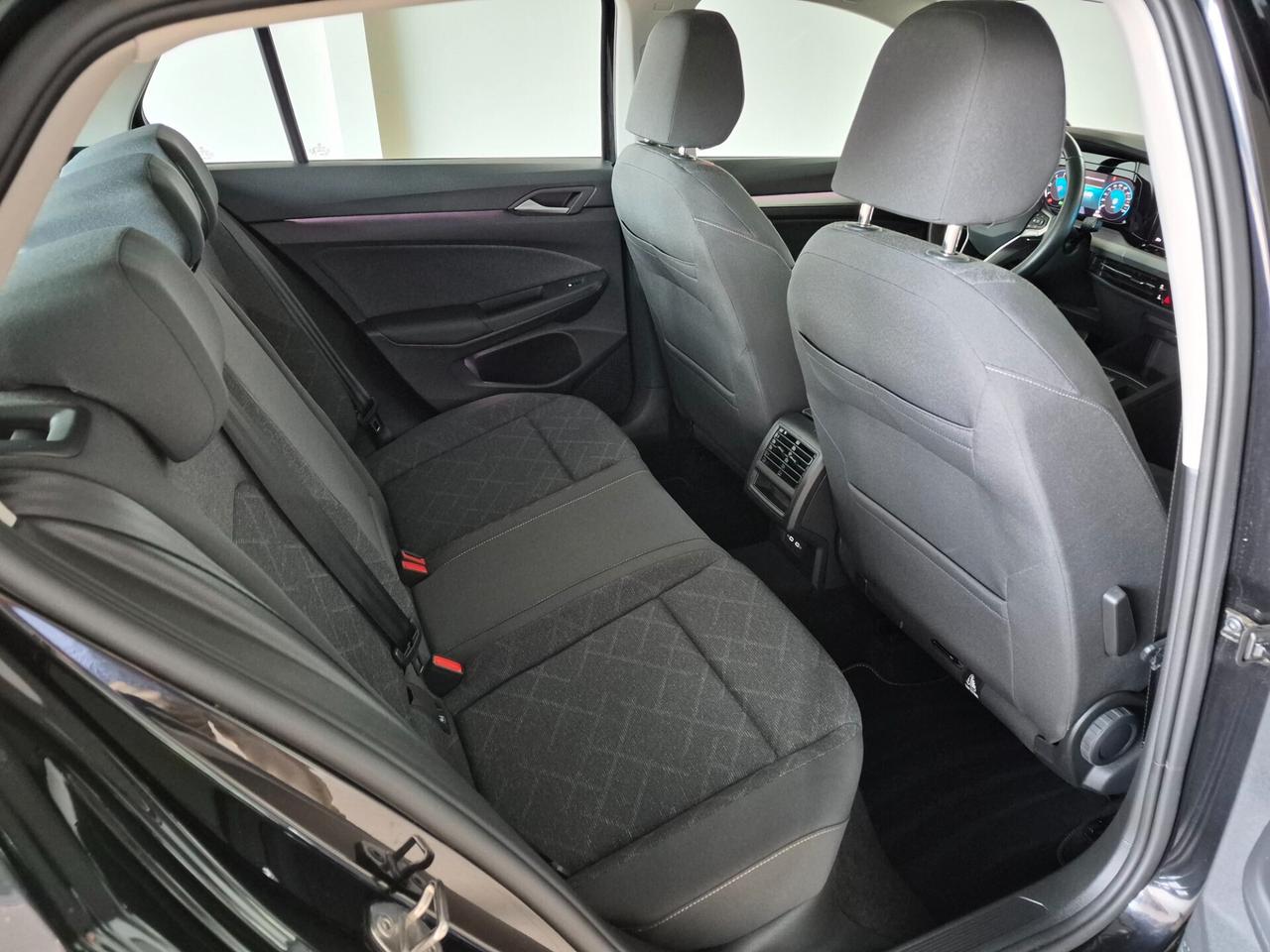Volkswagen Golf 2.0 TDI 116CV DSG LED APPLE CAR PLAY/ANDROID AUTO DIGITAL COCKPIT PRO ACC KEYLESS AMBIENT LIGHT LANE ASSIST WIRELESS