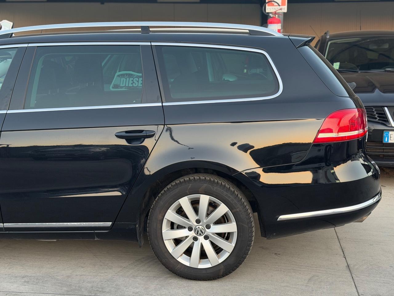 Volkswagen PASSAT 1.6 DIESEL 2011 - CARPLAY