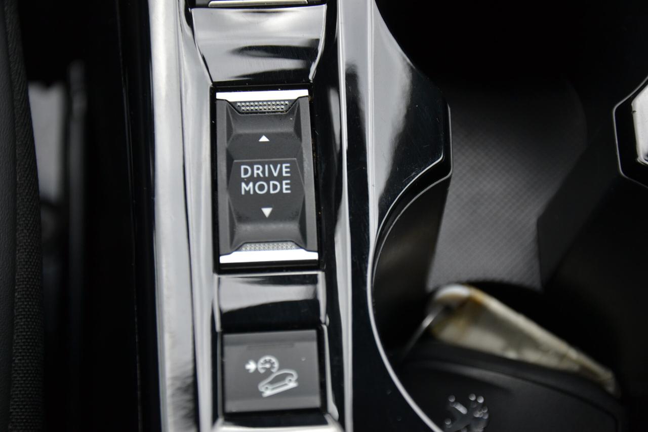 Peugeot 2008 1.5 HDi 130CV ALLURE AUTOM. **PREZZO REALE**