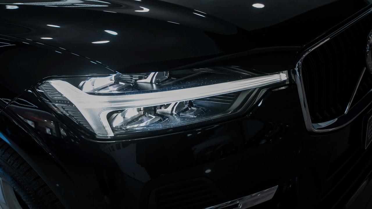Volvo XC 60 XC60 B4 D 2.0 GEARTRONIC MOMENTUM SPORT LED NAVI FULL OPTIONAL