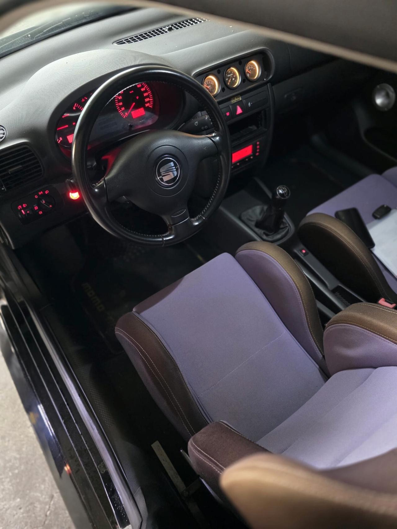 Seat Leon 1.9cc TDI (ASV) "Stella"/110CV-81kW