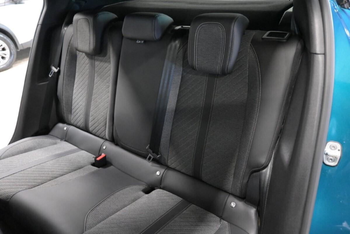 Peugeot 2008 Allure 1.2 PureTech S&S (100 cv)