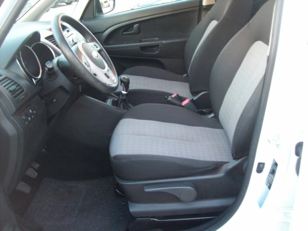 KIA VENGA 1.4 CRDI CV.90 ACTIVE "2015"