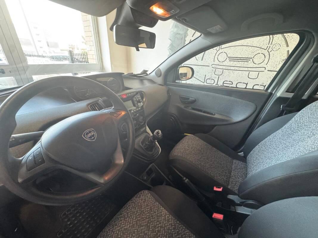 Lancia Ypsilon III 1.0 firefly hybrid Silver Plus s&s 70cv