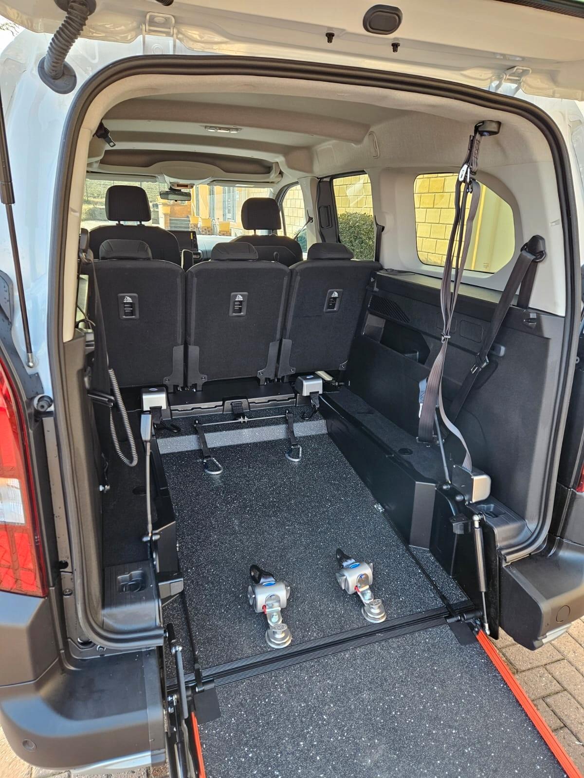 Peugeot Rifter e-Rifter motore elettrico 136 CV 50kWh Allure Long