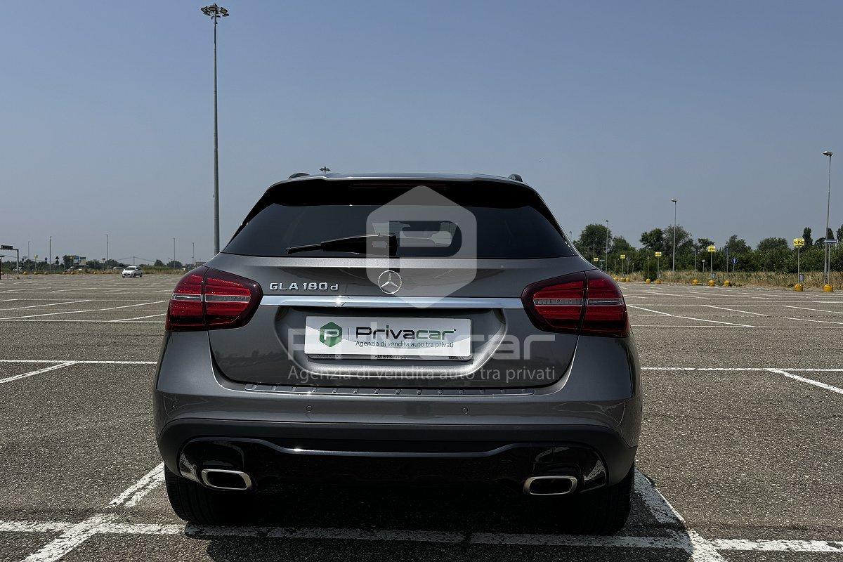 MERCEDES GLA 180 d Automatic Sport