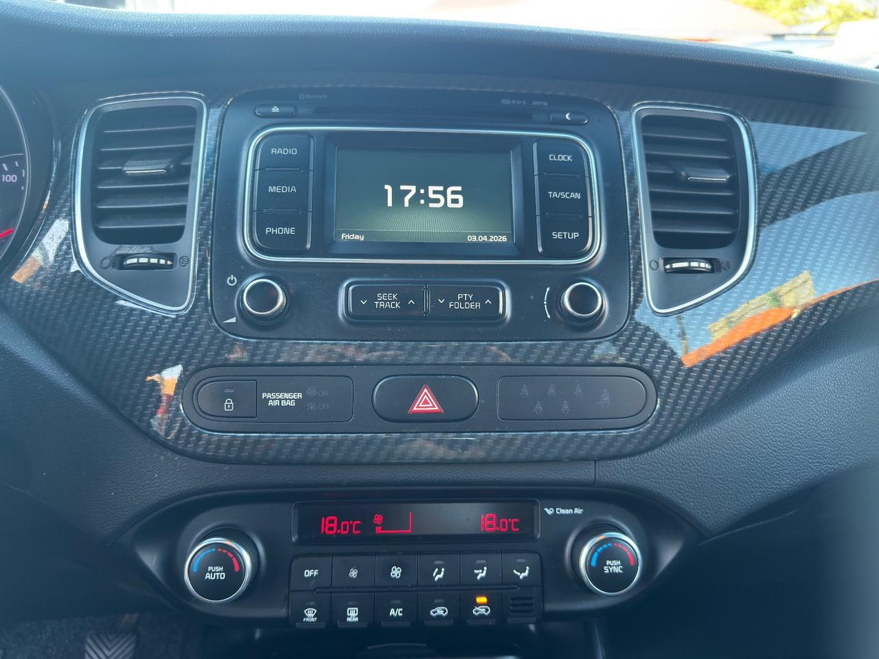 Kia Carens 1.7 CRDi 7 POSTI ADATTA A NEOPATENTATI 115 CV Class