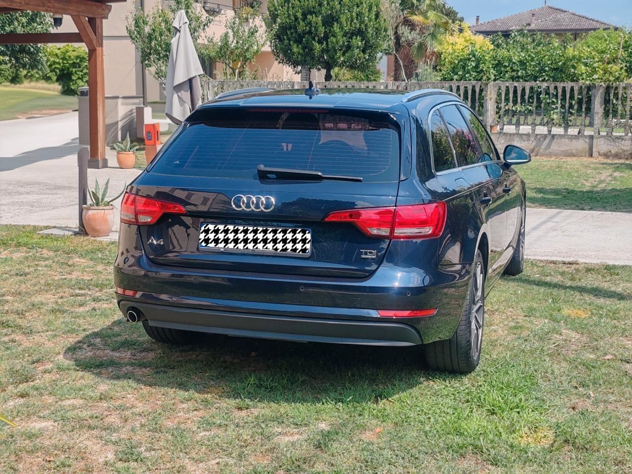 Audi A4 2.0 TDI 150 CV S tronic 2017