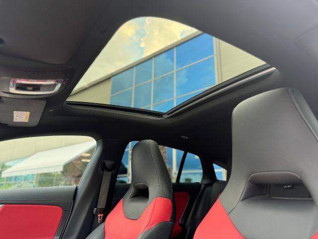 MERCEDES-BENZ CLA 220 d AUT. SHOOTING BRAKE PREMIUM *BICOLOR*TETTO*UNIPR