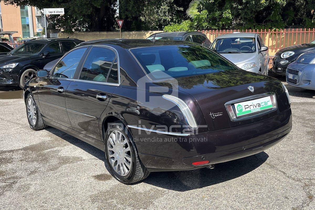LANCIA Thesis 2.4 JTD Emblema