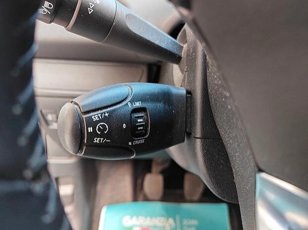 PEUGEOT 208 1.2 5 porte *MOTORE NUOVO* - 11/2018
