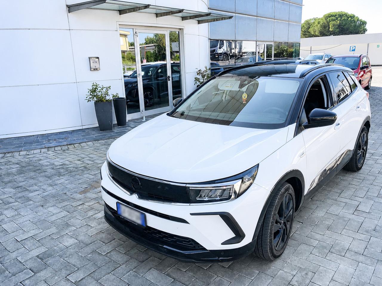 Opel Grandland 1.2 Turbo 12V 130 CV