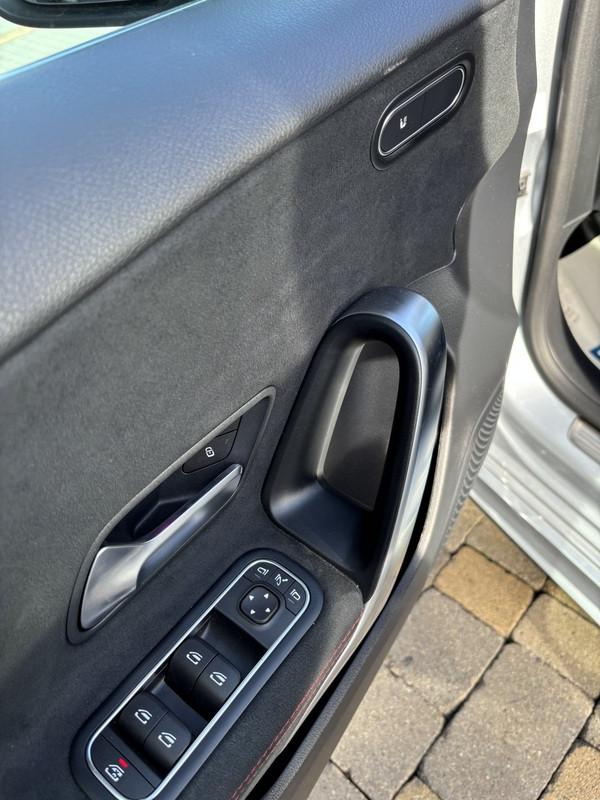 Mercedes A 180 AMG Line Premium DCT LED-NAVI-18"