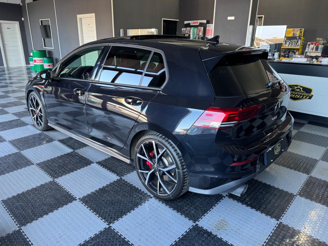 Volkswagen Golf 2.0 TSI GTI