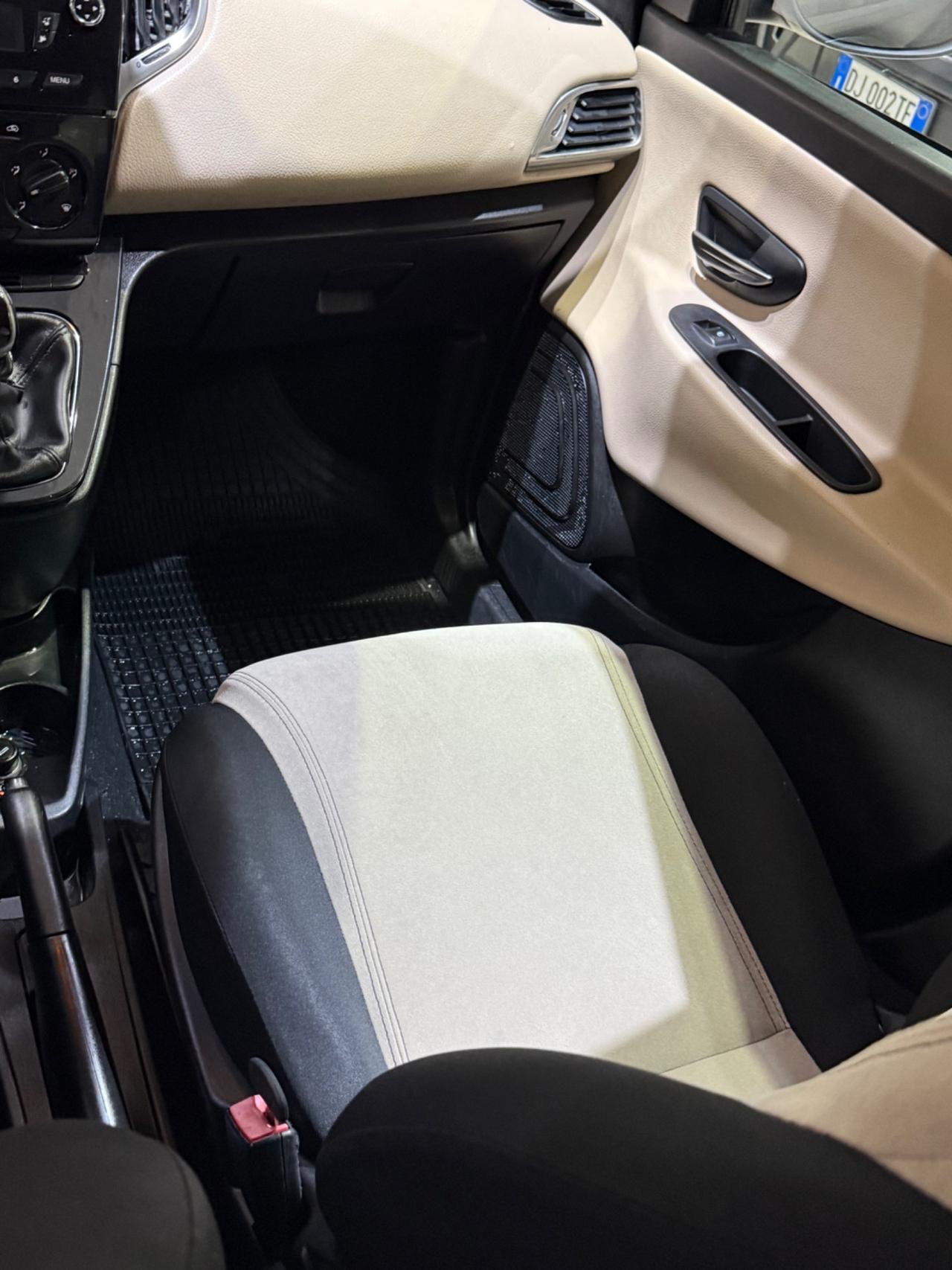 Lancia Ypsilon 1.2 69 CV 5 porte GPL Ecochic Gold