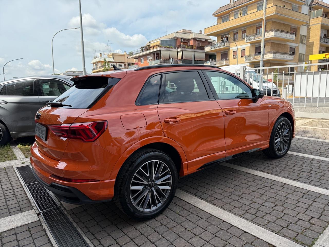 Audi Q3 35tfsi S line + Identity Black - SOLO 4.930Km !!