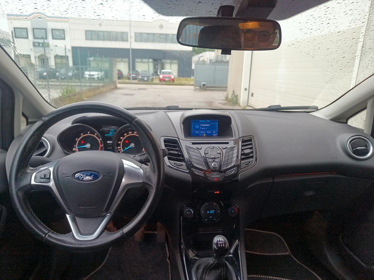 Ford Fiesta 1.4 5p. Bz.- GPL Titanium