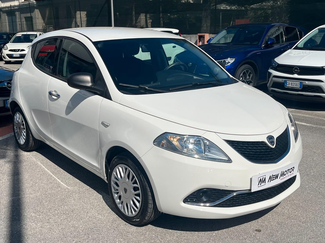 Lancia Ypsilon 1.3 MJT 16V 95 CV 5 porte S&S Silver