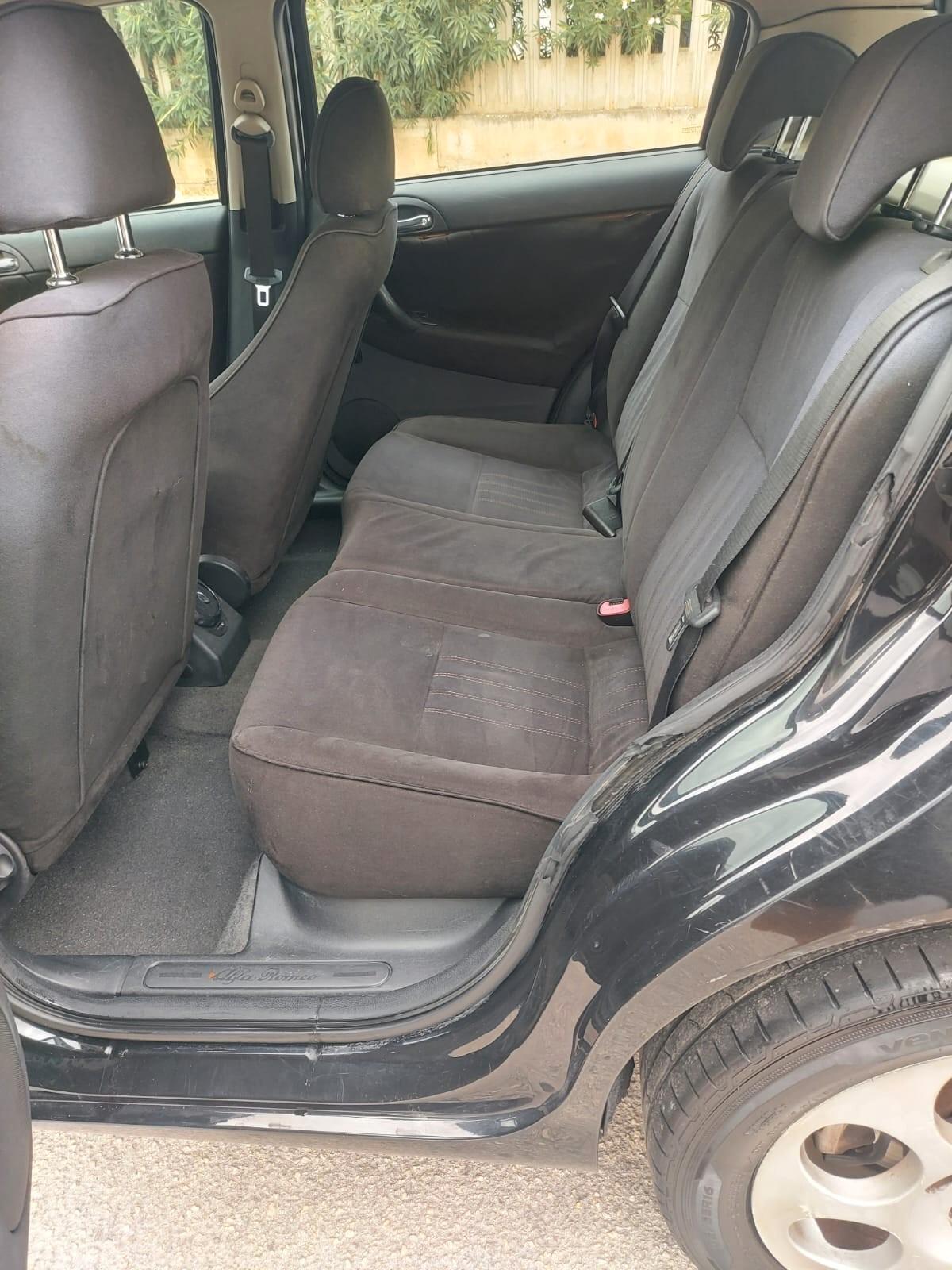 Alfa Romeo 147 1.9 JTD M-JET 16V 5 porte Dist.