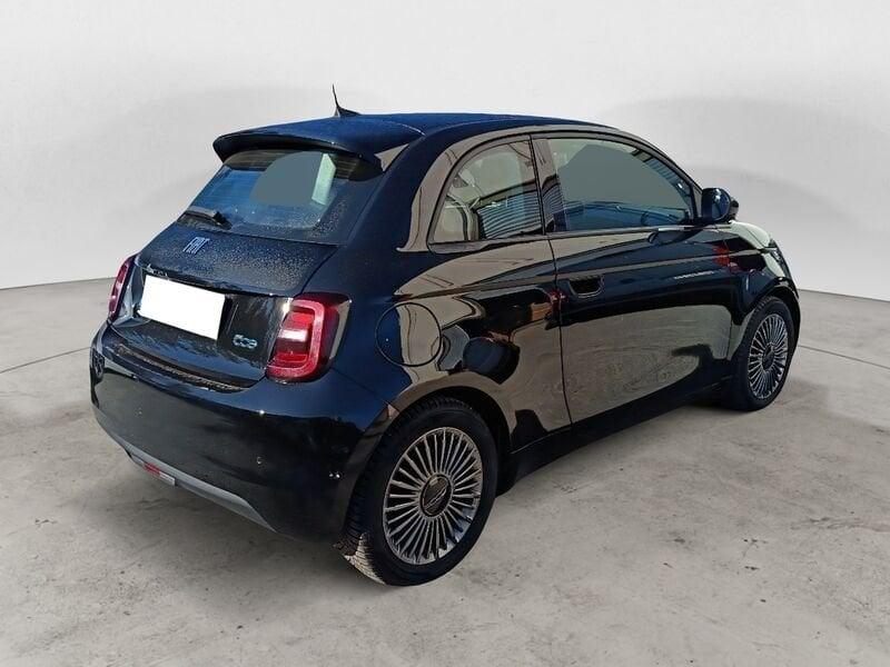 FIAT 500 500e 42 kWh La Prima