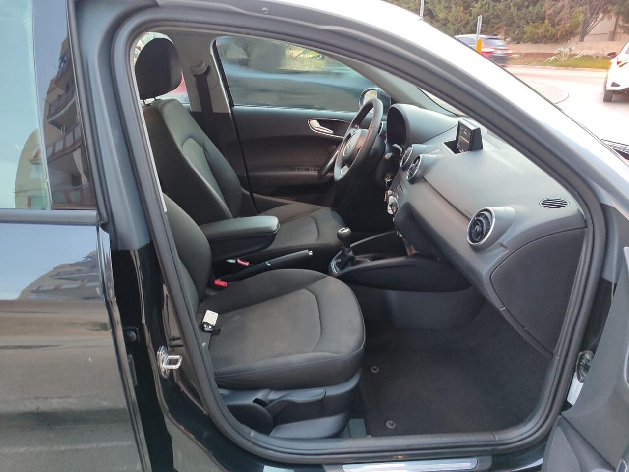 Audi A1 SPB 1.6 TDI 116 CV ( BICOLORE) SUPER PREZZ