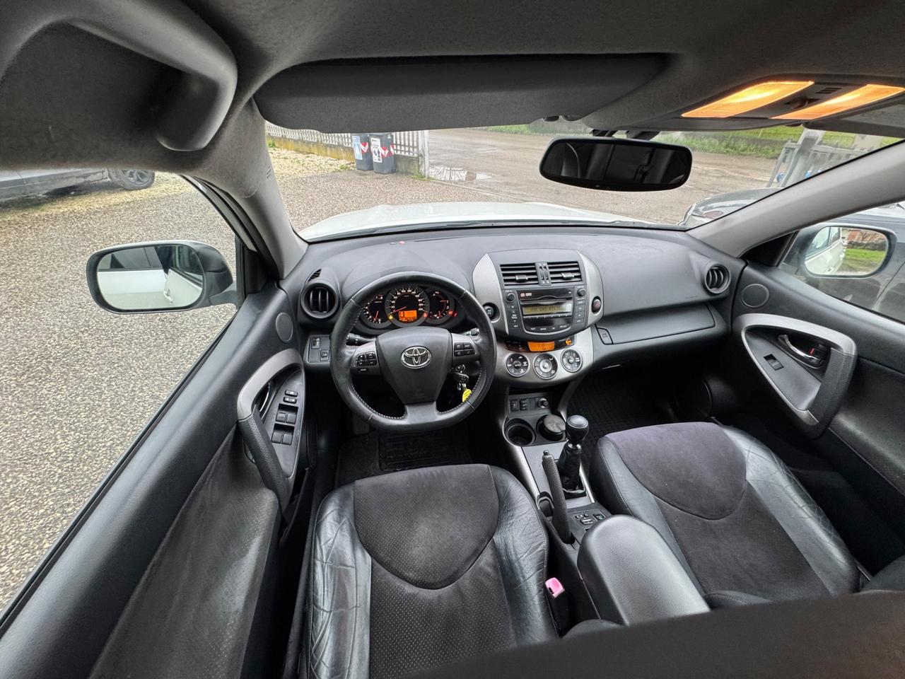 Toyota RAV 4 RAV4 Crossover 2.0 Exclusive