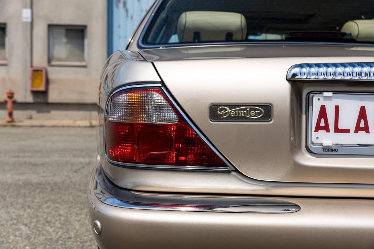 Daimler Super V8 XJ X300* LWB * Topaz con interni Cashmere* Meravigliosa*