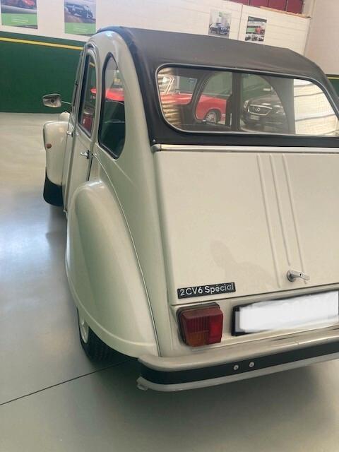 Citroen 2CV 6 Special