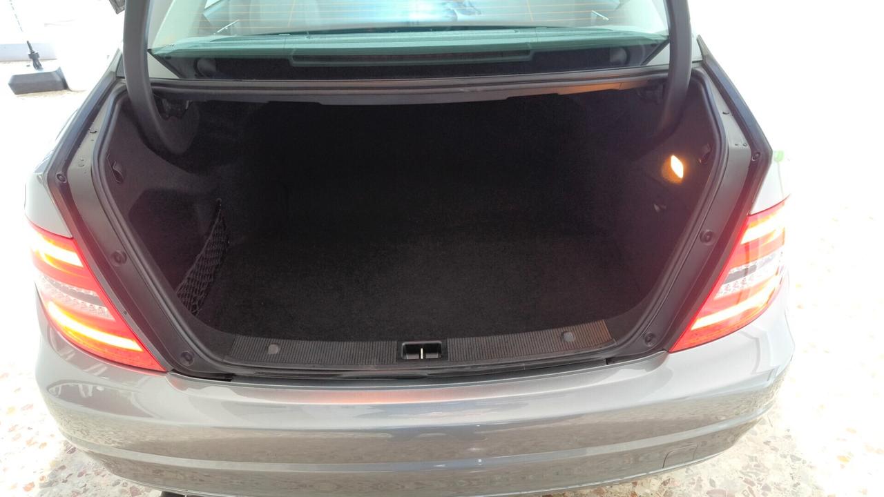 Mercedes-benz C 200 CDI BlueEFFICIENCY Avantgarde