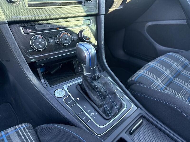 Volkswagen Golf Golf GTE 1.4 TSI DSG 5p. Plug-In-Hybrid