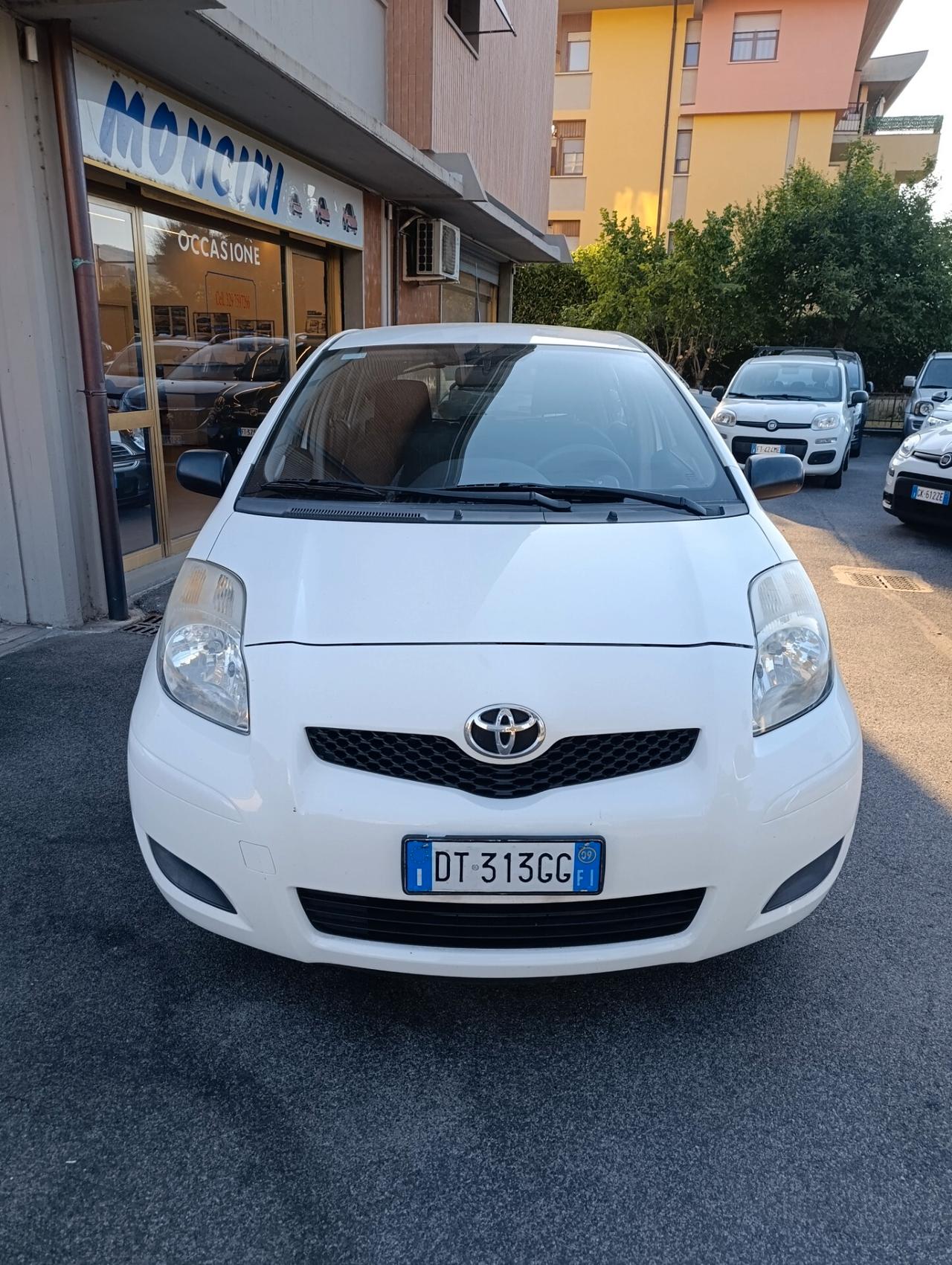 Toyota Yaris 1.0 5 porte Sol