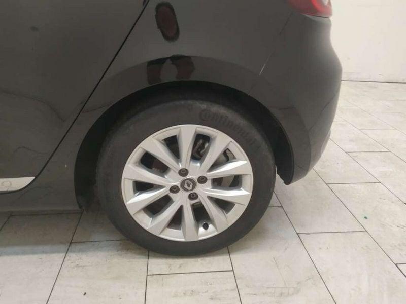 Renault Clio 1.6 E-Tech hybrid Intens 140cv auto my21