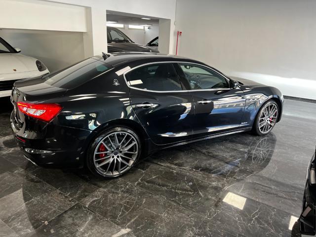 MASERATI Ghibli V6 430 CV Gransport SQ4
