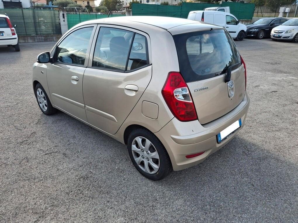Hyundai i10 1.1 CAMBIO AUTOMATICO