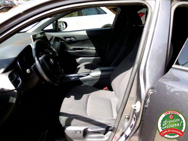 TOYOTA C-HR 1.8 Hybrid E-CVT Lounge