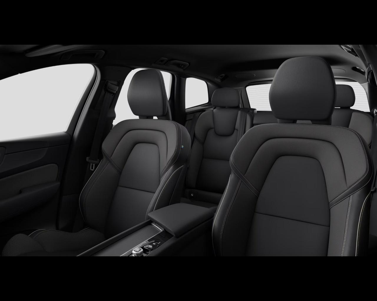 VOLVO XC60 Plus Dark B5 AWD AUTO PREZZO PREMO FINO A FINE MESE